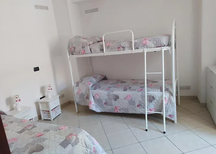 Estia Nyaraló Scilla